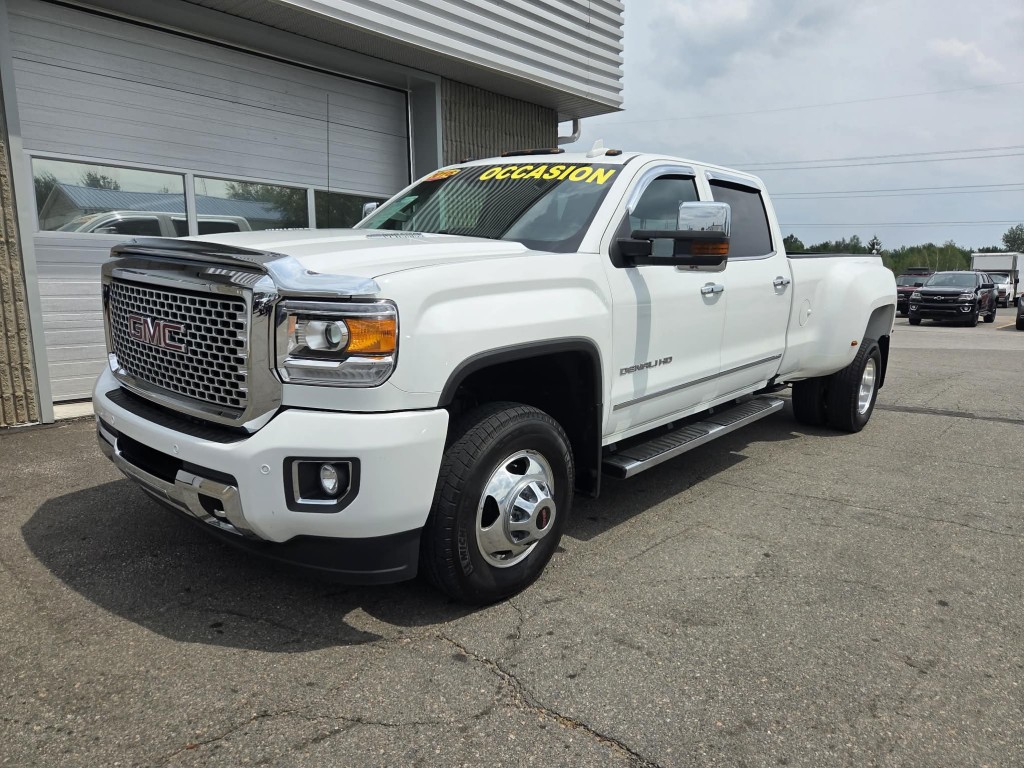  2016 GMC Sierra 3500HD Denali Crew Cab LB DRW 4WD   